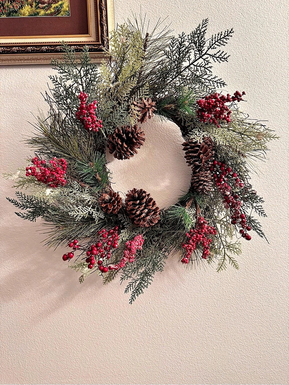Christmas Pine Cone Berry Wreath 18” Rustic Holiday Winter Decor